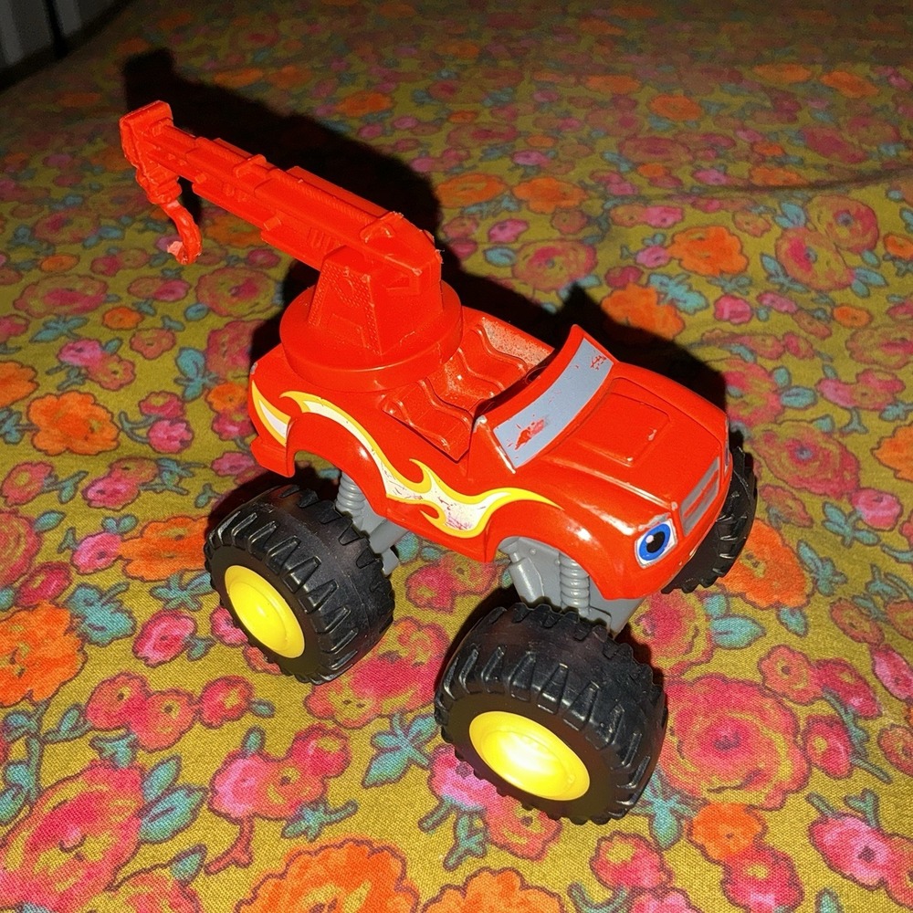 Blaze and the Monster Machines Blaze Hook Tow Truck Red Diecast Vehicle Fisher-P